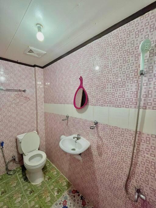 Precious Homestay Burgos  Buitenkant foto