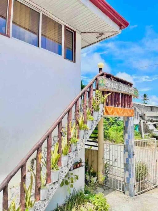Precious Homestay Burgos  Buitenkant foto