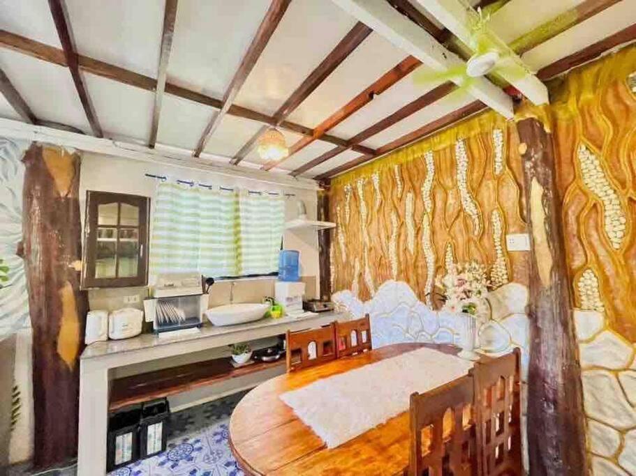 Precious Homestay Burgos  Buitenkant foto